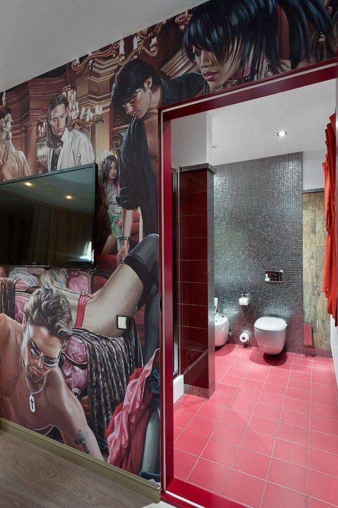 De Gaulle Boutique Hotel Harkiv Dış mekan fotoğraf