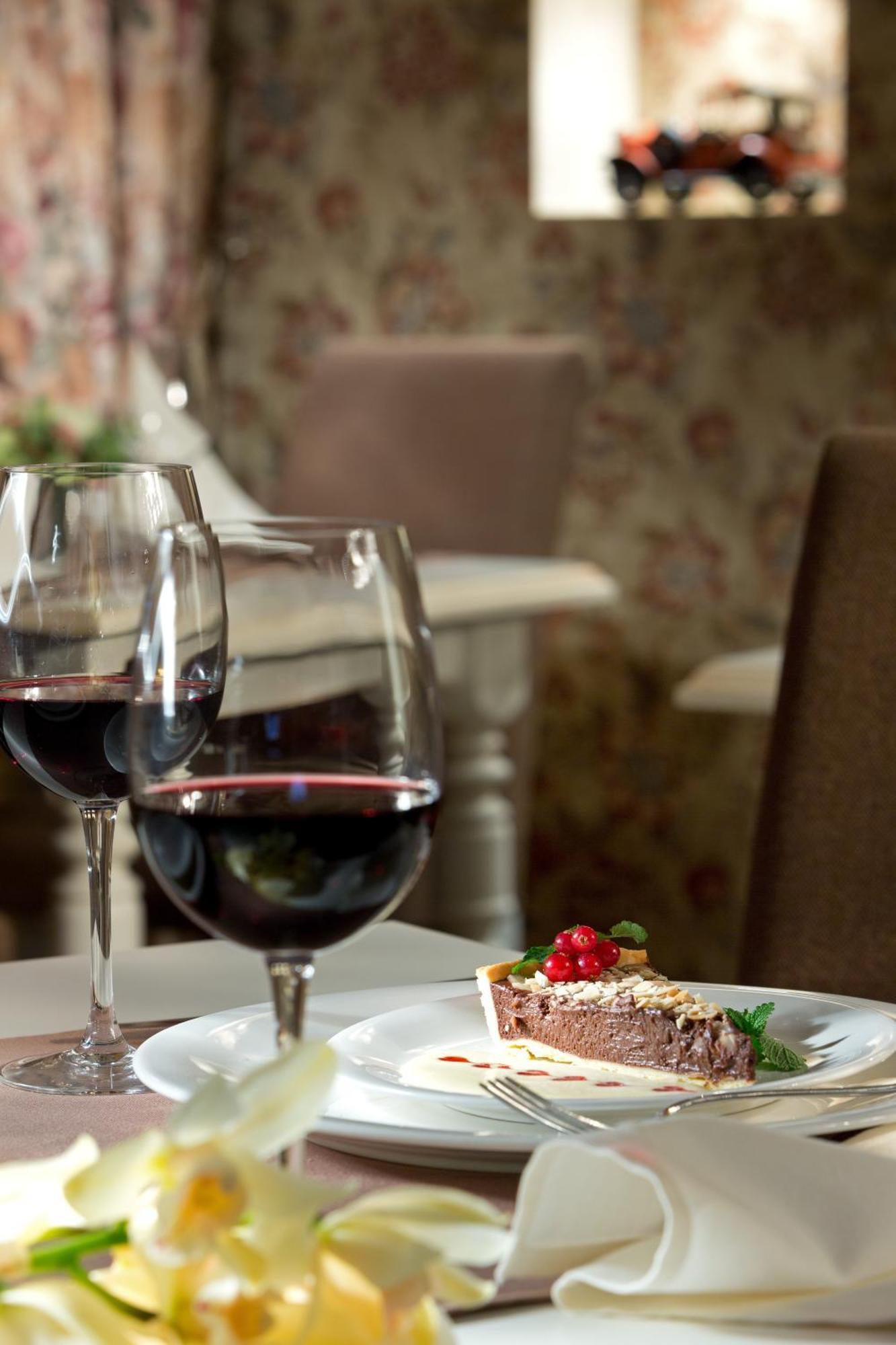 De Gaulle Boutique Hotel Harkiv Dış mekan fotoğraf