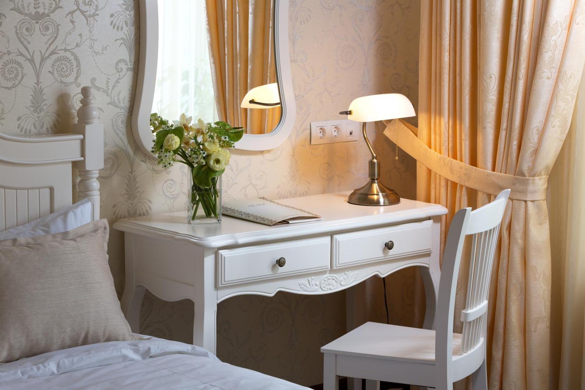 De Gaulle Boutique Hotel Harkiv Dış mekan fotoğraf