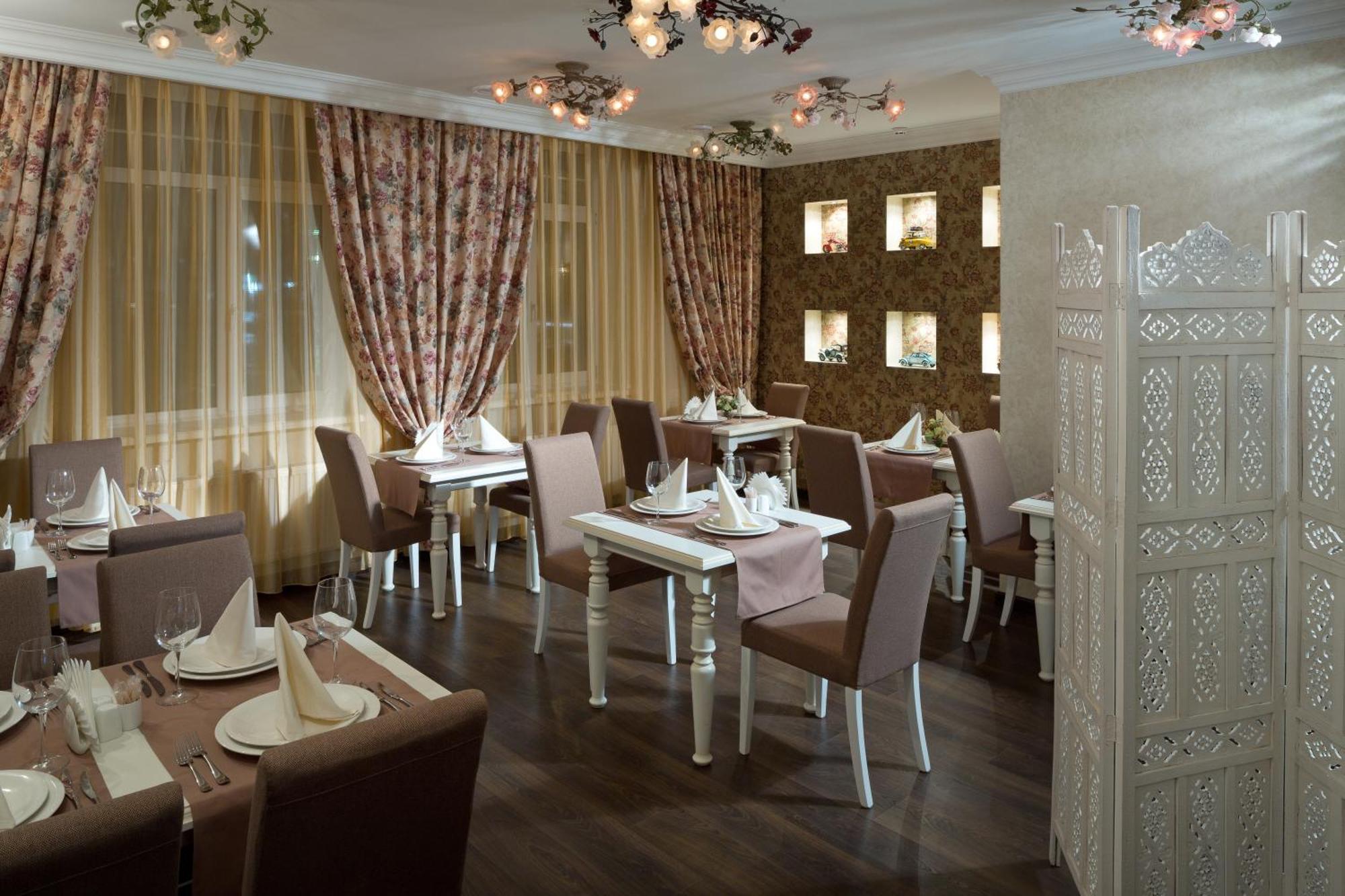 De Gaulle Boutique Hotel Harkiv Dış mekan fotoğraf