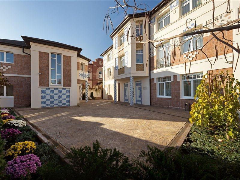 De Gaulle Boutique Hotel Harkiv Dış mekan fotoğraf