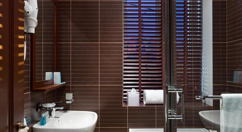 De Gaulle Boutique Hotel Harkiv Dış mekan fotoğraf