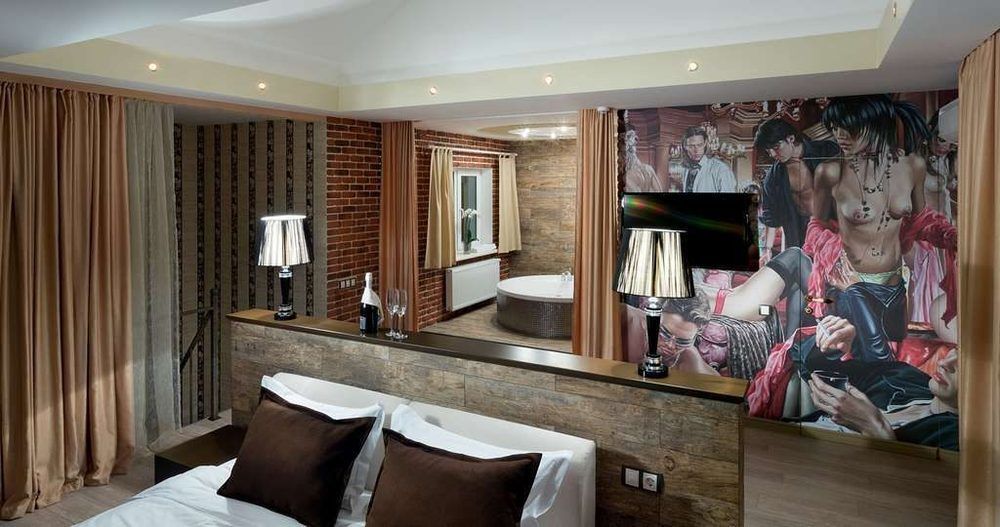 De Gaulle Boutique Hotel Harkiv Dış mekan fotoğraf